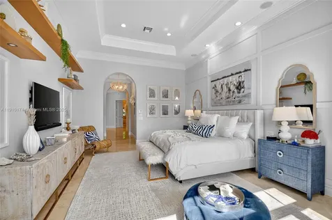 678 Hermitage Circle Palm Beach Gardens FL 33410