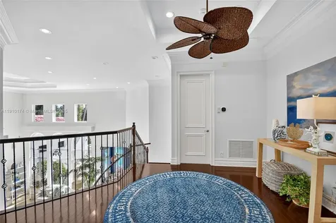 678 Hermitage Circle Palm Beach Gardens FL 33410