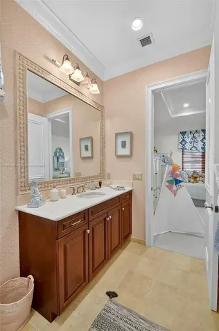 678 Hermitage Circle Palm Beach Gardens FL 33410