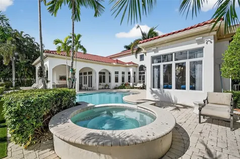 678 Hermitage Circle Palm Beach Gardens FL 33410