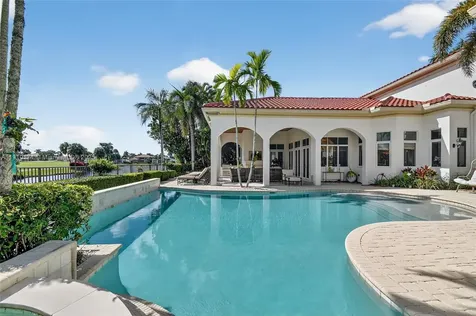 678 Hermitage Circle Palm Beach Gardens FL 33410