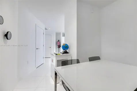 851 NE 1st Avenue Miami FL 33132