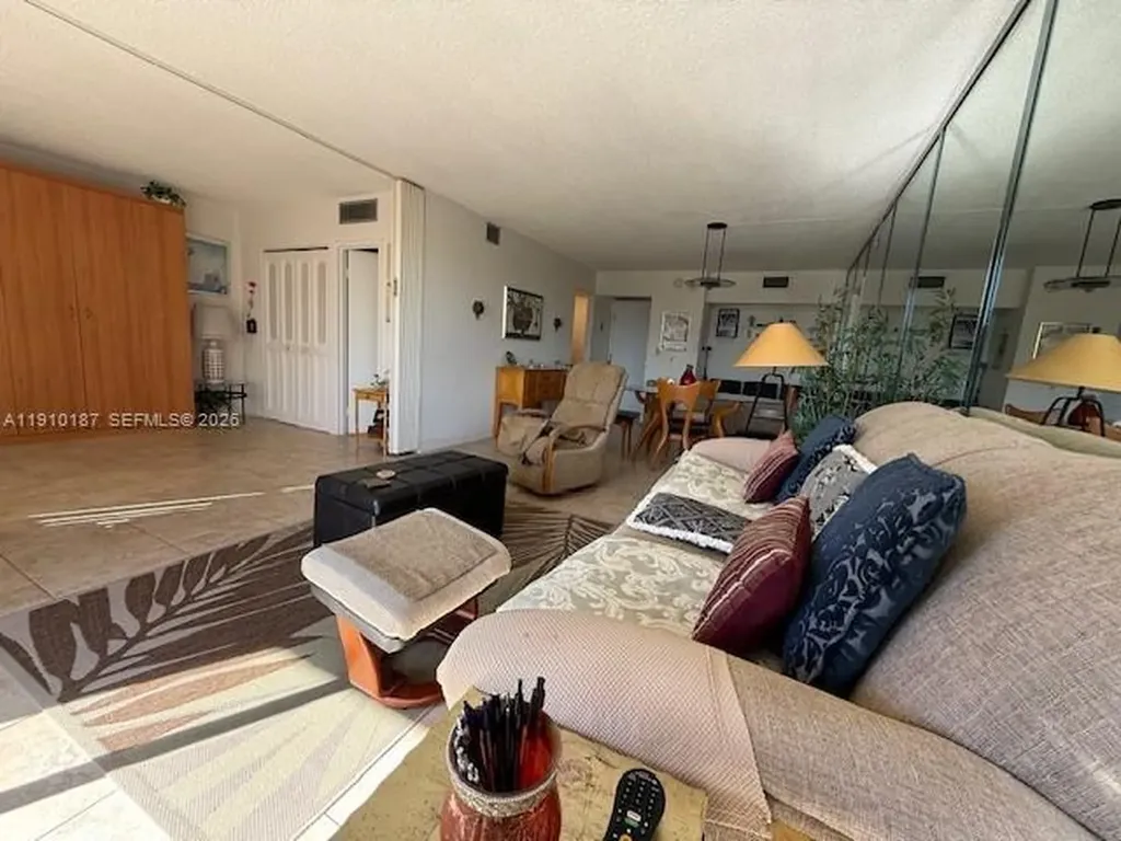 3625 N Country Club Drive Aventura FL 33180
