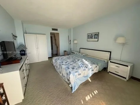 3625 N Country Club Drive Aventura FL 33180