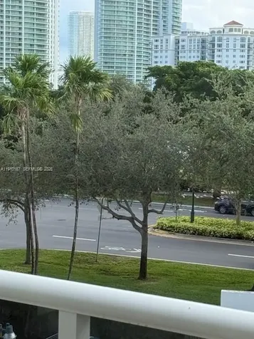 3625 N Country Club Drive Aventura FL 33180