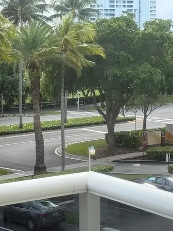 3625 N Country Club Drive Aventura FL 33180