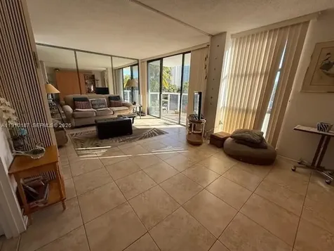 3625 N Country Club Drive Aventura FL 33180