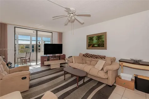 2800 Somerset Drive Lauderdale Lakes FL 33311