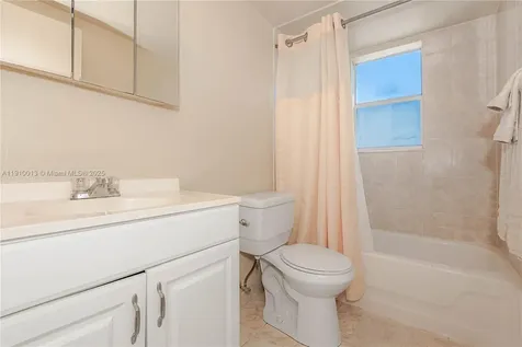 2800 Somerset Drive Lauderdale Lakes FL 33311