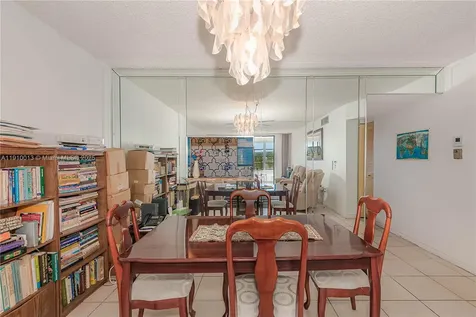 2800 Somerset Drive Lauderdale Lakes FL 33311