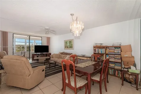 2800 Somerset Drive Lauderdale Lakes FL 33311
