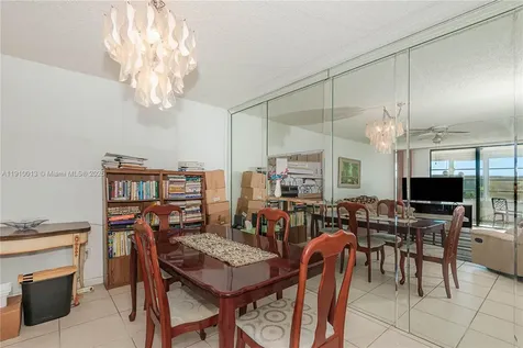 2800 Somerset Drive Lauderdale Lakes FL 33311