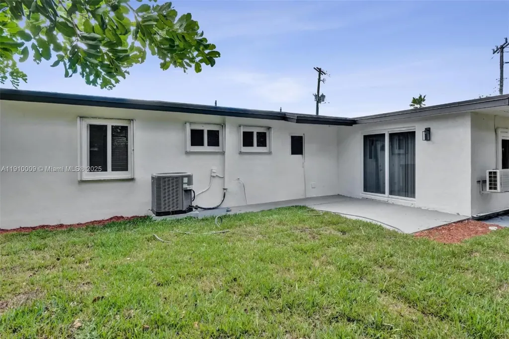 1143 NW 18th Street Fort Lauderdale FL 33311