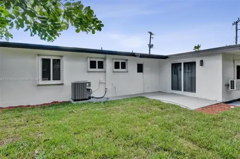 1143 NW 18th Street Fort Lauderdale FL 33311