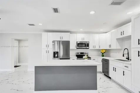 1143 NW 18th Street Fort Lauderdale FL 33311