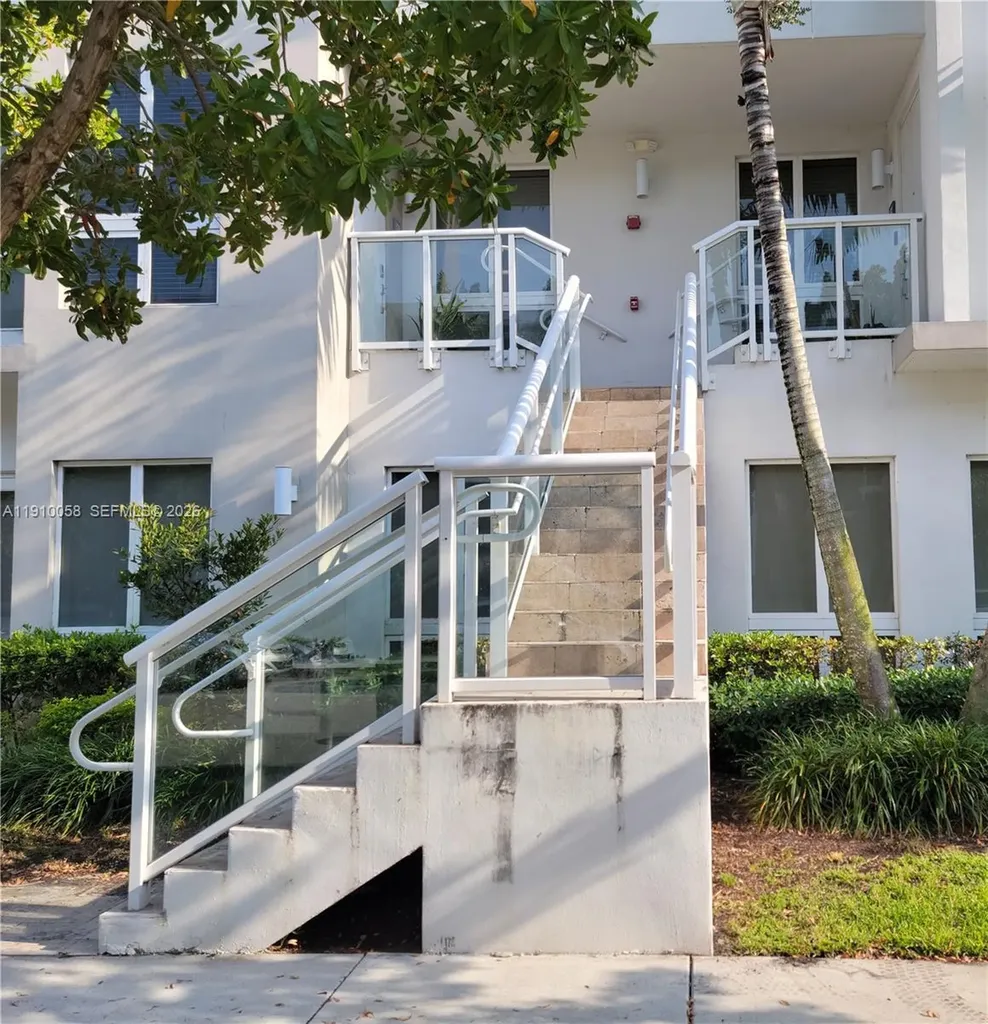 10280 NW 63rd Terrace Doral FL 33178