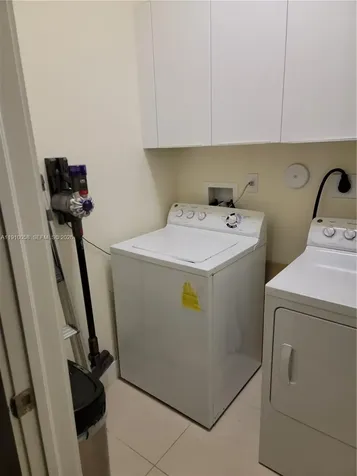 10280 NW 63rd Terrace Doral FL 33178