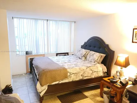 1400 Saint Charles Place Pembroke Pines FL 33026