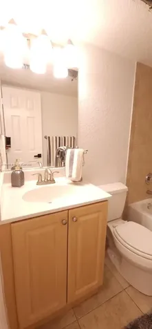 5080 SW 64th Avenue Davie FL 33314