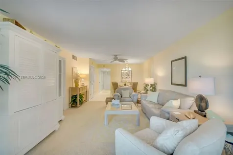 555 NW 4th Avenue Boca Raton FL 33432