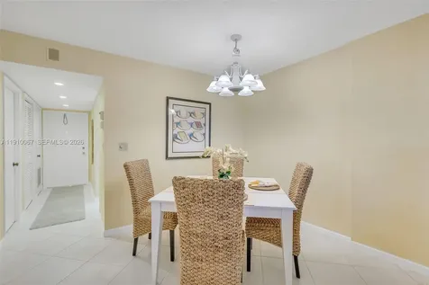 555 NW 4th Avenue Boca Raton FL 33432