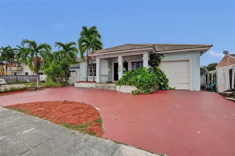 652 SE 8th Street Hialeah FL 33010