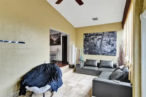 652 SE 8th Street Hialeah FL 33010