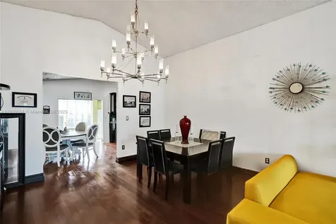 652 SE 8th Street Hialeah FL 33010