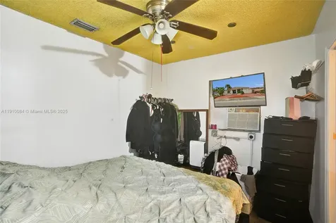 652 SE 8th Street Hialeah FL 33010