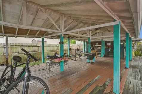 652 SE 8th Street Hialeah FL 33010