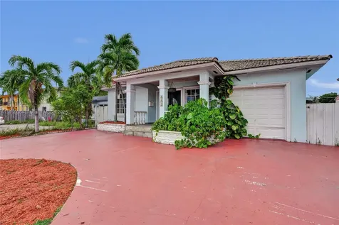 652 SE 8th Street Hialeah FL 33010