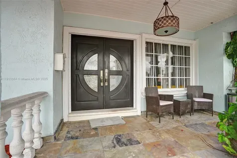 652 SE 8th Street Hialeah FL 33010