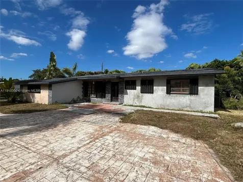 10441 SW 48th Street Miami FL 33165