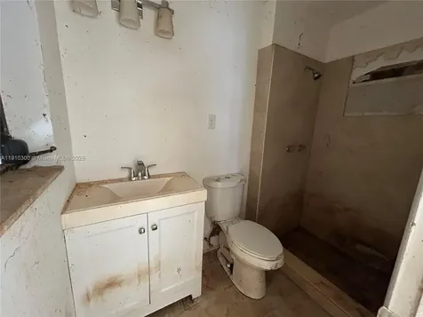 10441 SW 48th Street Miami FL 33165