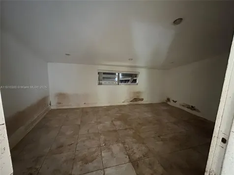 10441 SW 48th Street Miami FL 33165