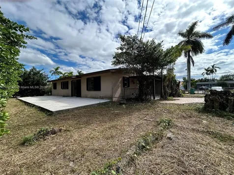 10441 SW 48th Street Miami FL 33165