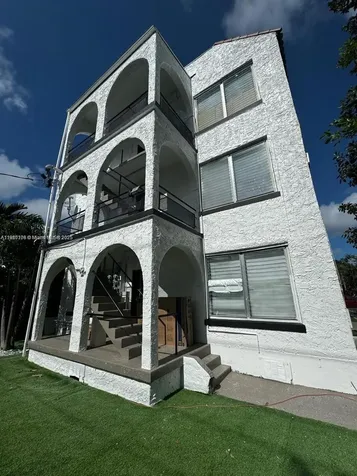 444 Ponce De Leon Boulevard Coral Gables FL 33134