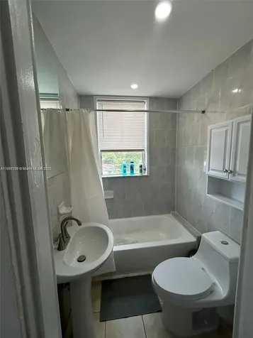 444 Ponce De Leon Boulevard Coral Gables FL 33134