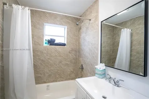 444 Ponce De Leon Boulevard Coral Gables FL 33134