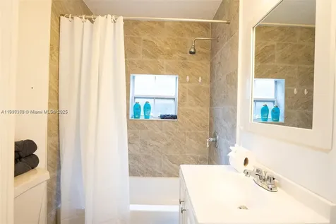 444 Ponce De Leon Boulevard Coral Gables FL 33134