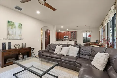 8825 NW 100th Place Doral FL 33178