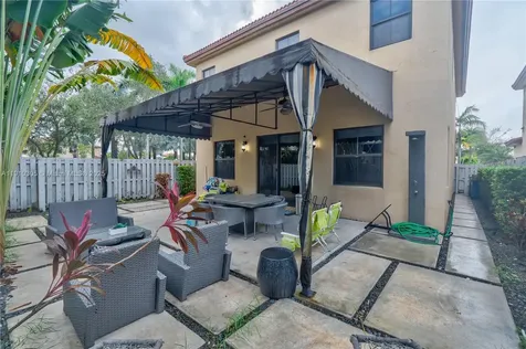 8825 NW 100th Place Doral FL 33178