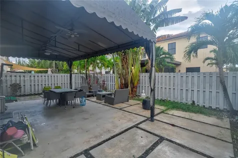 8825 NW 100th Place Doral FL 33178