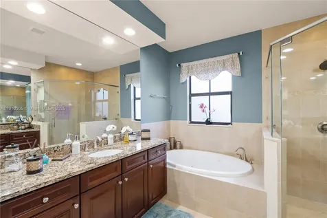 8825 NW 100th Place Doral FL 33178