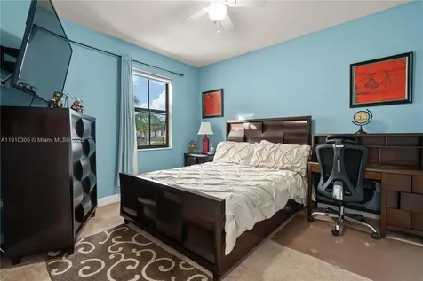8825 NW 100th Place Doral FL 33178