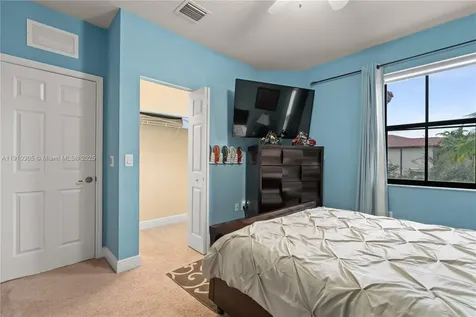 8825 NW 100th Place Doral FL 33178