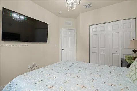 8825 NW 100th Place Doral FL 33178