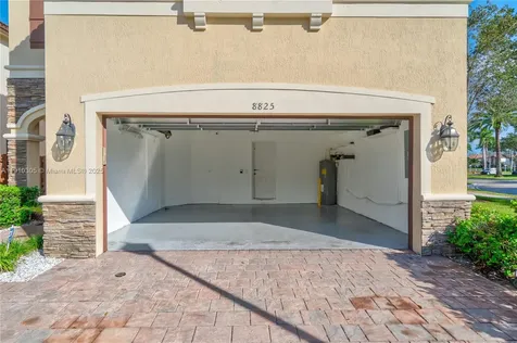 8825 NW 100th Place Doral FL 33178