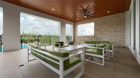 8825 NW 100th Place Doral FL 33178