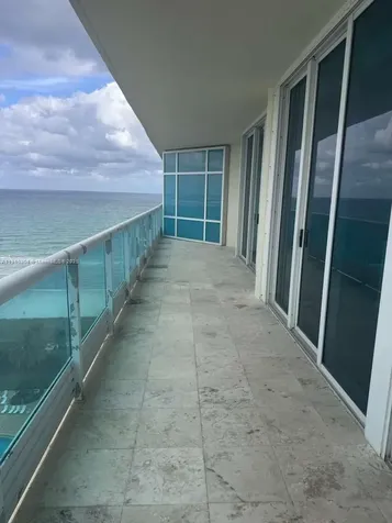 5025 Collins Avenue Miami Beach FL 33140